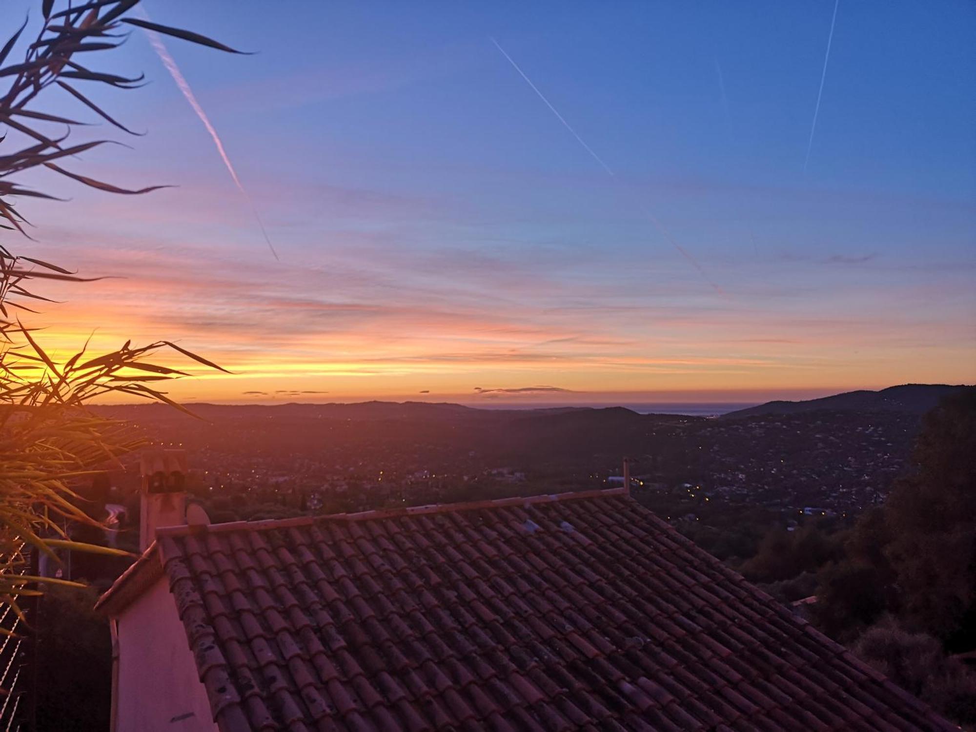 Vue Mer, Au Calme, Avec Jardin ! Speracedes ภายนอก รูปภาพ